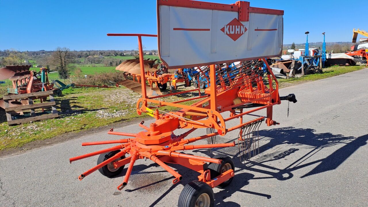 Andaineur Kuhn GA4321 GM © Ets Bousquié