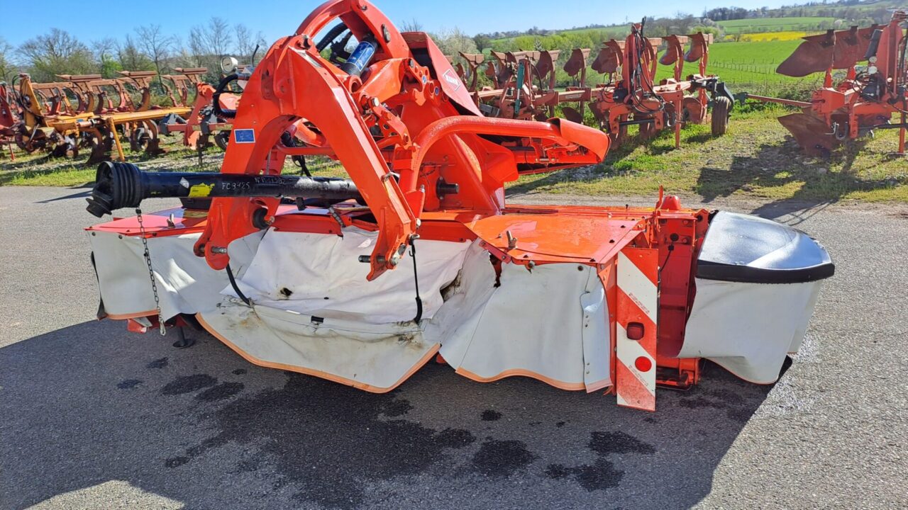 Faucheuse conditionneuse Kuhn FC3125 D FF © Ets Bousquié