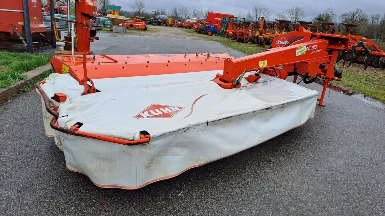 Faucheuse conditionneuse Kuhn FC313 LIFT CONTROL © Ets Bousquié