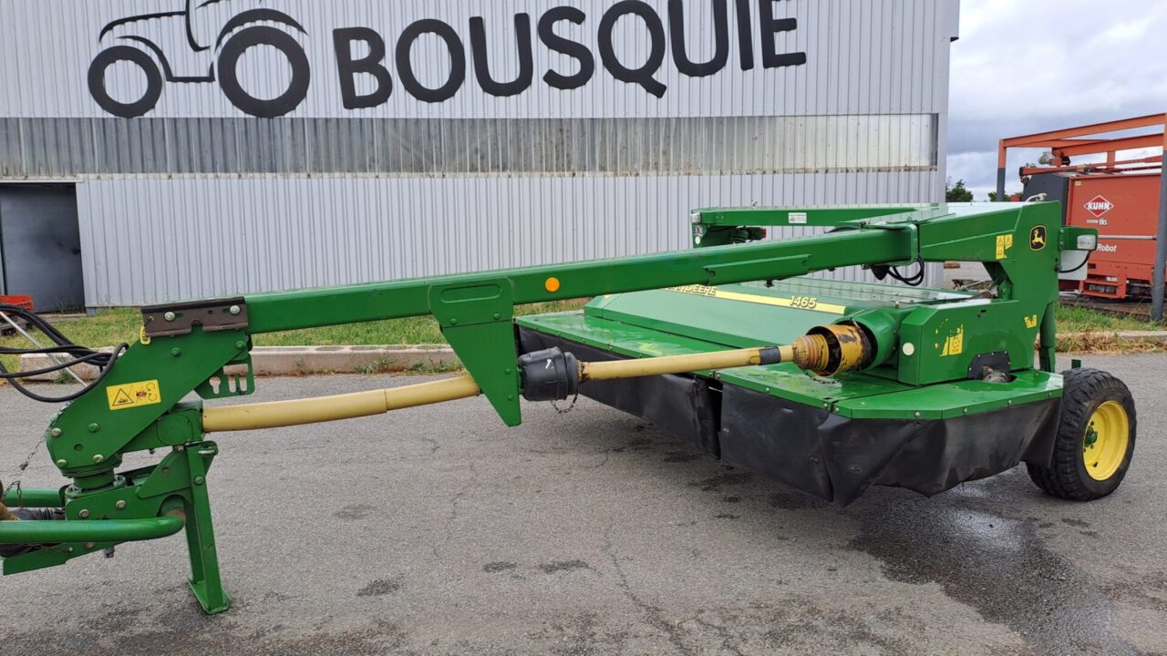 Faucheuse conditionneuse John Deere 1465 © Ets Bousquié