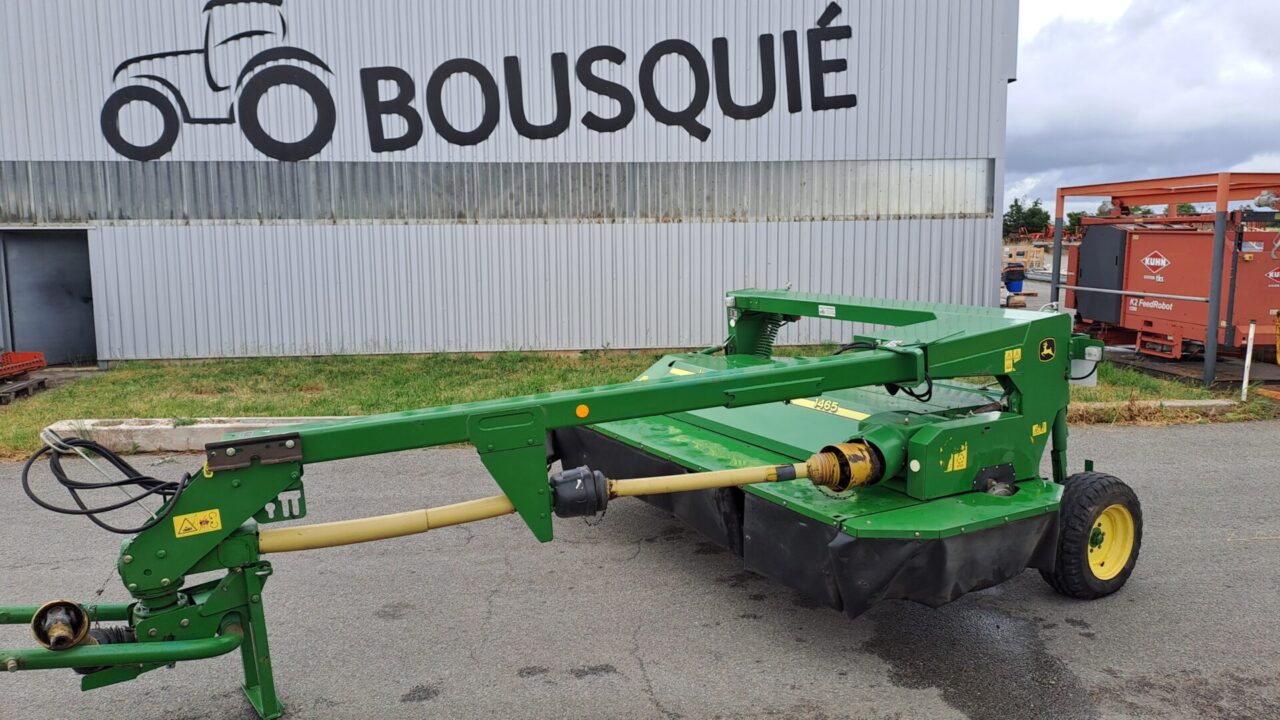 Faucheuse conditionneuse John Deere 1465 © Ets Bousquié